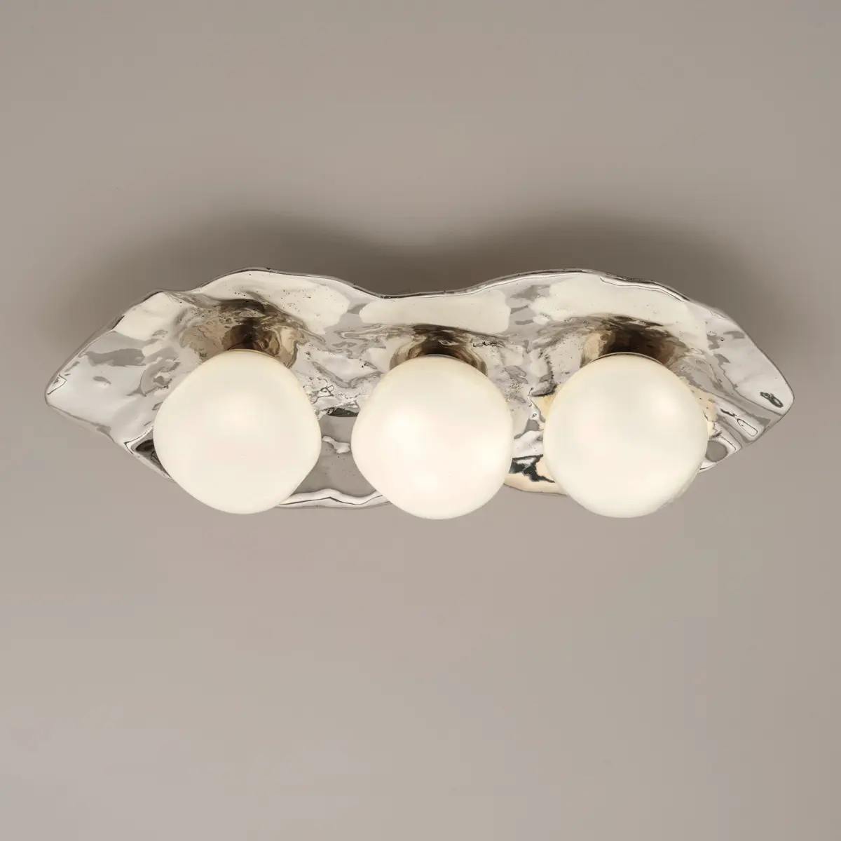 Shell ceiling light by Gaspare Asaro