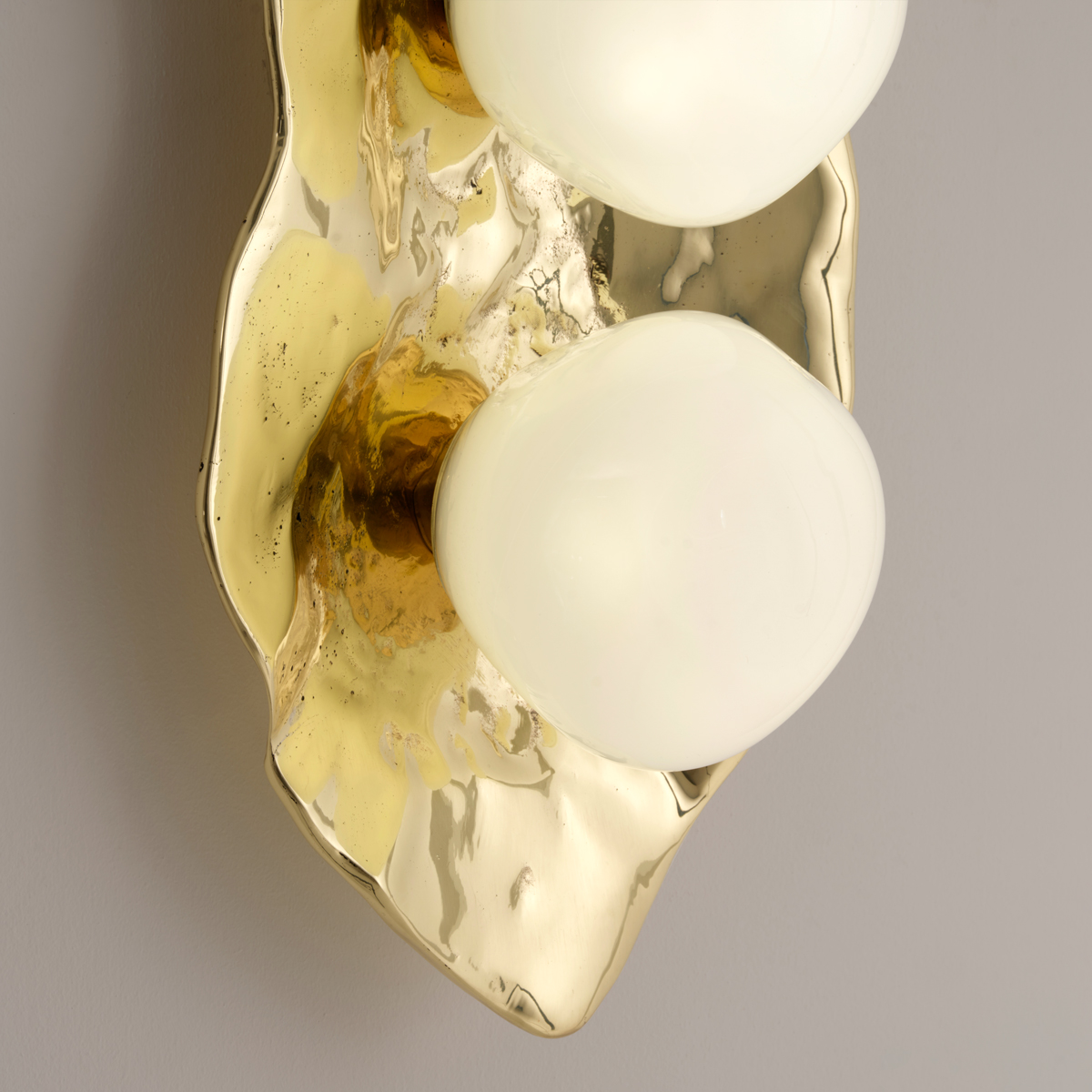 Shell Wall light by Gaspare Asaro